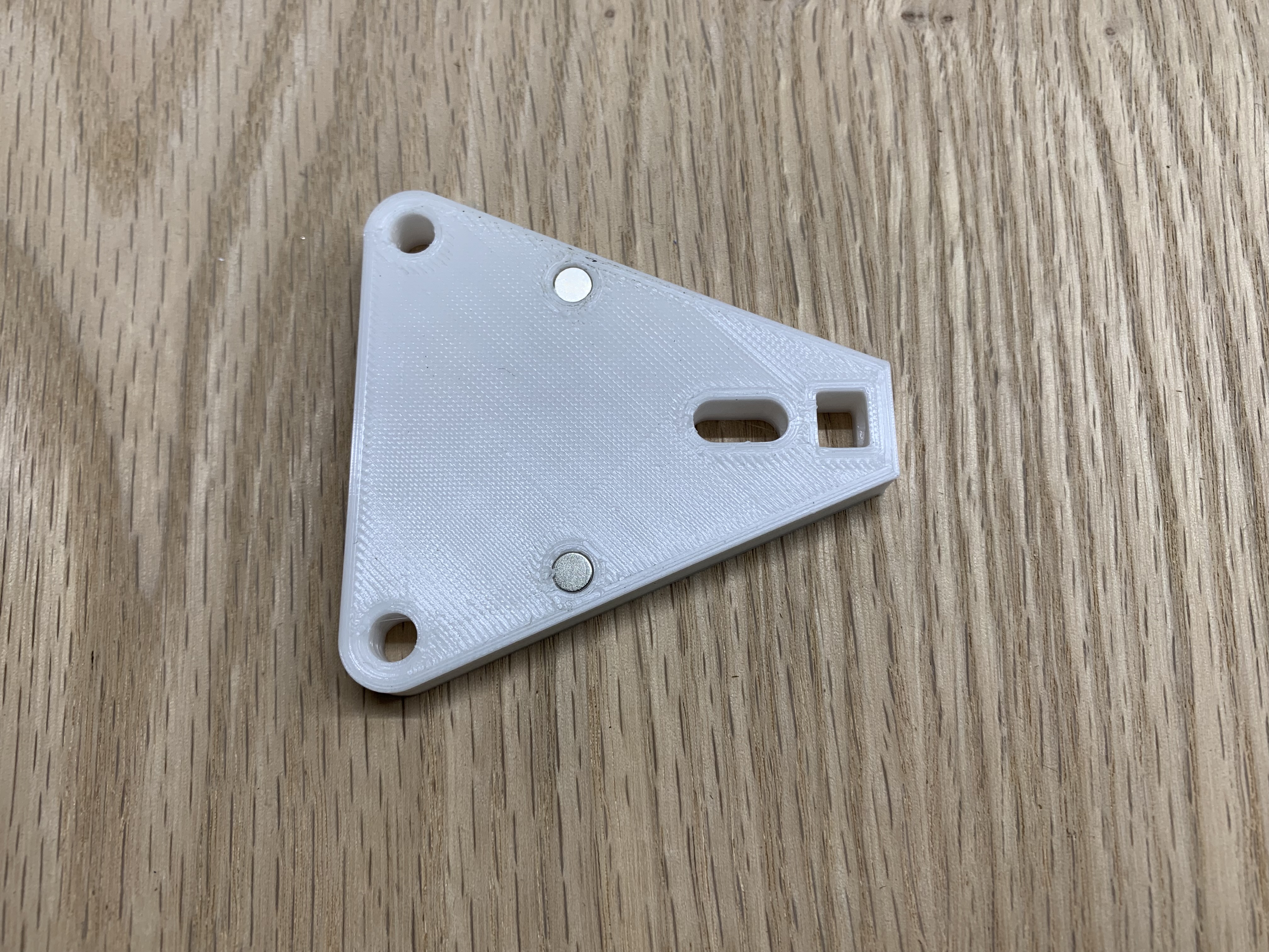 carriage plate magnets